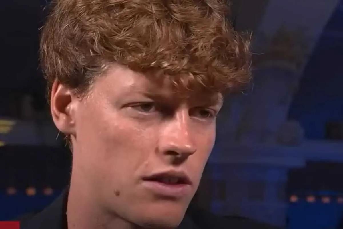 Squalifica Sinner, ha perso la testa: “Sono due idioti”