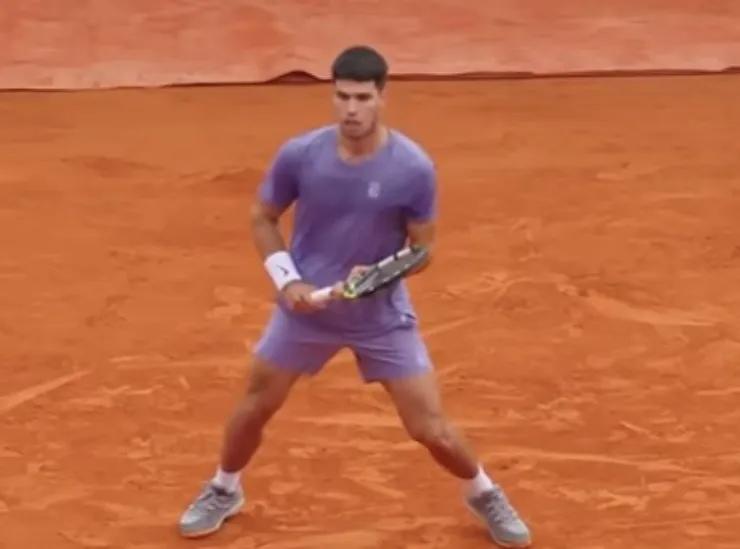 Alcaraz in campo