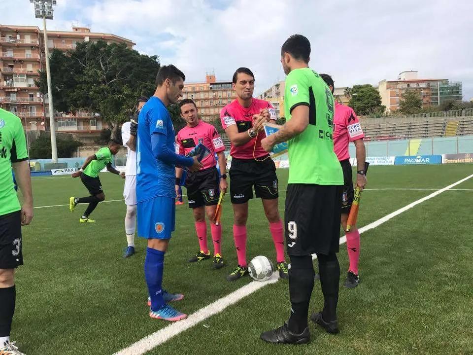 Siracusa Calcio, Catania decide il match contro il Virtus Francavilla. Una tristezza la gradinata vuota