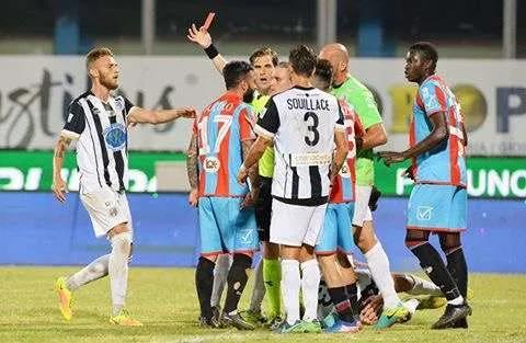 Calcio Catania, per Bucolo due giornate di stop a causa di uno spintone nel match contro la Leonzio