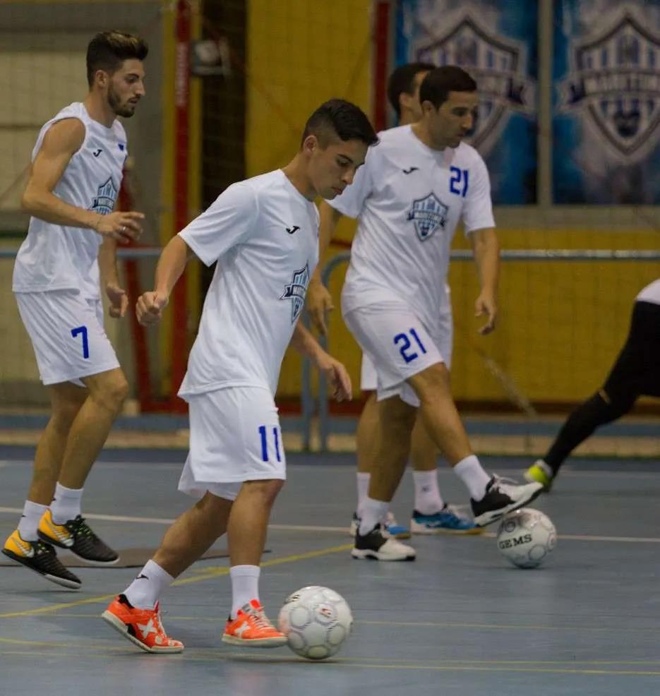 Calcio a 5 “Maritime Futsal”, oggi al via il campionato, ma i biancoblu osservano il turno di riposo. L’appuntamento col debutto in A2 è fissato per il 14 ottobre a Rossano