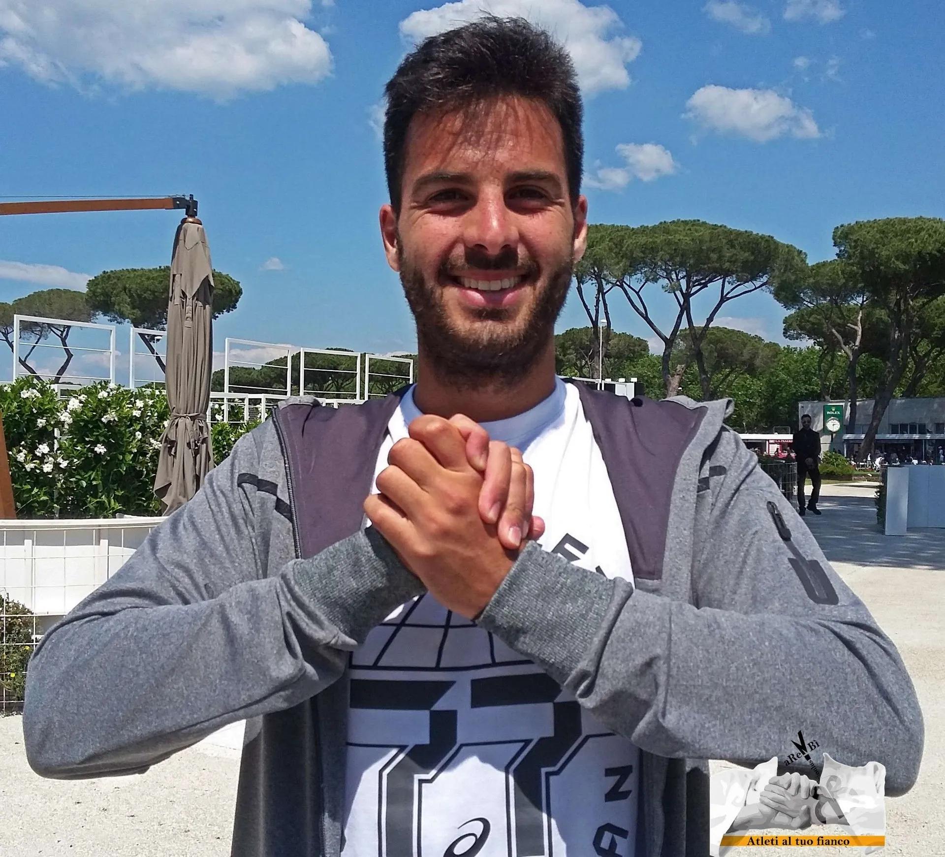Salvatore Caruso, tennista siracusano, con “Atleti al tuo Fianco” nella lotta contro il cancro