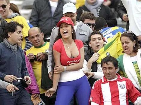 Calcio, Larissa Riquelme ci riprova: “Nuda se la mia squadra vince il titolo”