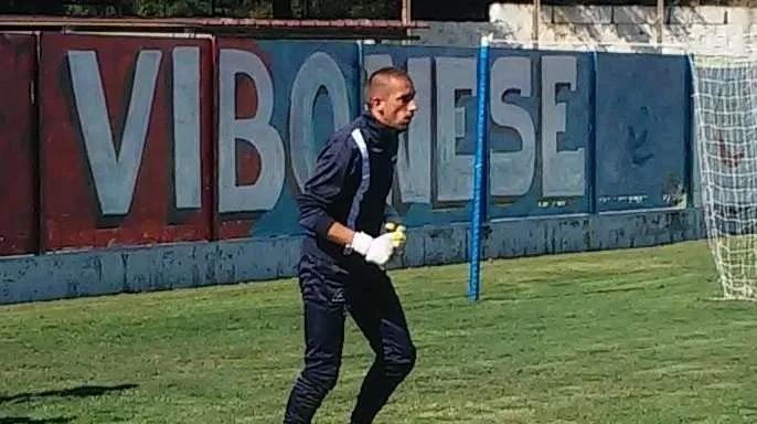 Calcio, il portiere Mengoni della Vibonese conta già sui punti contro il Siracusa