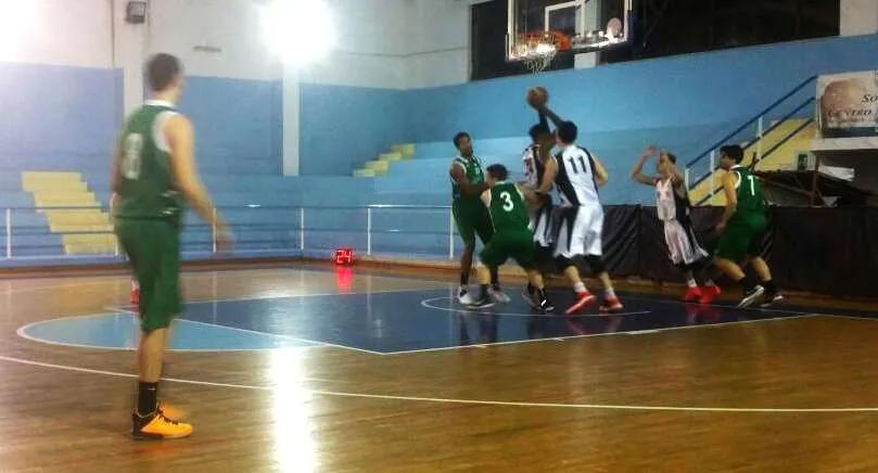 Basket, tira che tira la corda si spezza: l’Aretusa perde sul finale contro la Sport Messina
