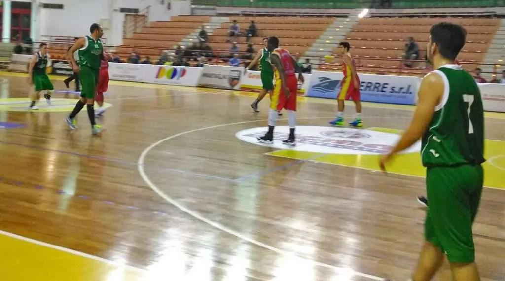 Siracusa Basket, l’Aretusa vince ancora, il play DiTrapano ed il bomber Sorrentino hanno fatto la loro