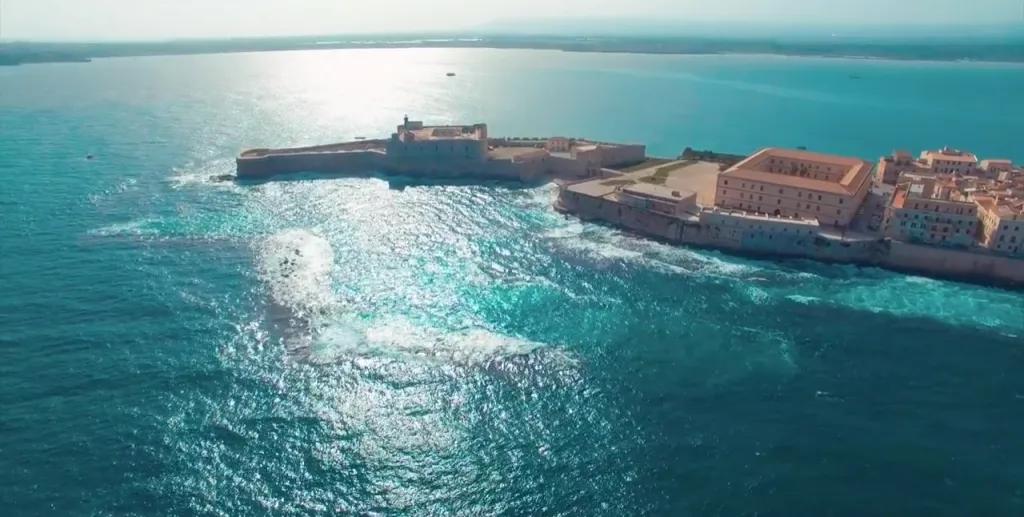 Video, “Siracusa vista dall’alto…uno spettacolo senza tempo” il video che impazza sul web