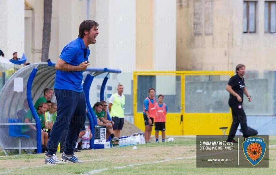 Calcio, verso Vibonese-Siracusa, Sottil: “Dimostriamo di essere vivi”