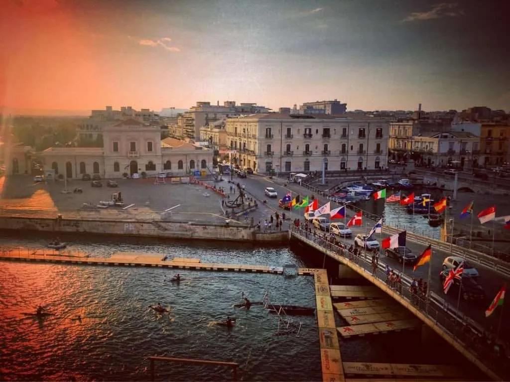 Siracusa, Campionato Mondiale Canoa Polo 2016: insieme all’evento sportivo anche una gara di buone pratiche ambientali, 1 tonnellata di plastica non prodotta