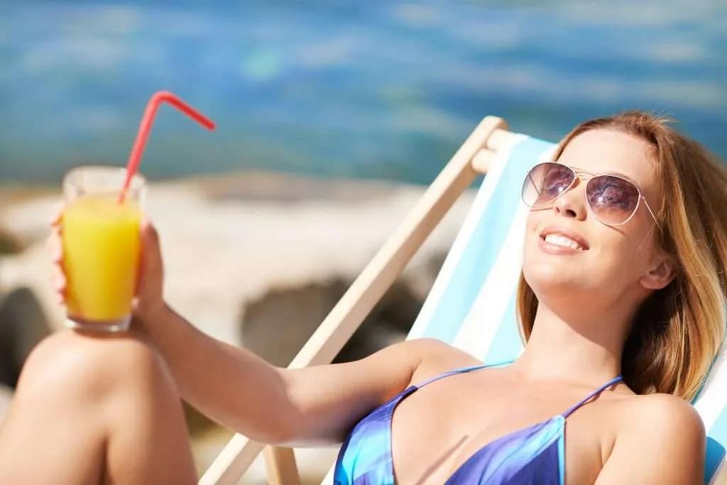 Rubrica Benessere, i benefici dell’acqua e limone al mattino