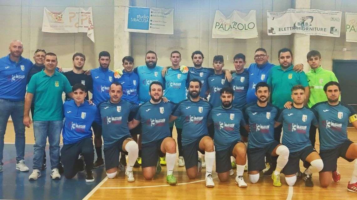 Calcio, sabato riapre il palasport “T. Grimaldi” per il big match: Real Palazzolo contro Futsal Ferla Calcio, sabato riapre il palasport “T. Grimaldi” per il big match: Real Palazzolo contro Futsal Ferla