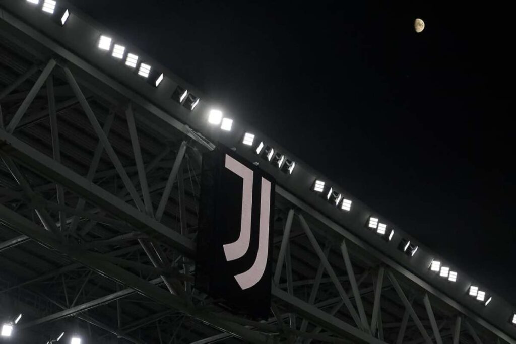 Logo Juve allo Stadium